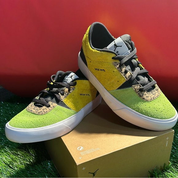 Jordan .03 Dear 90’s. Men’s 9.5.  New in box (no box top).  These are fresh!! - Picture 4 of 7